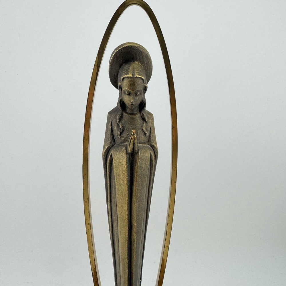Elegant Bronze Colored Sculpture with Wooden Base Praying Madonna - Picture 2 of 7